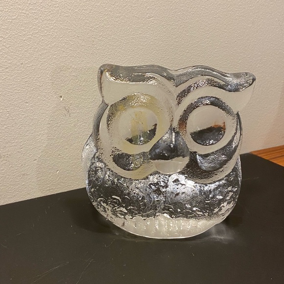 Lars Hellstun Skruff Swedish Glass Paperweight - Picture 3 of 7